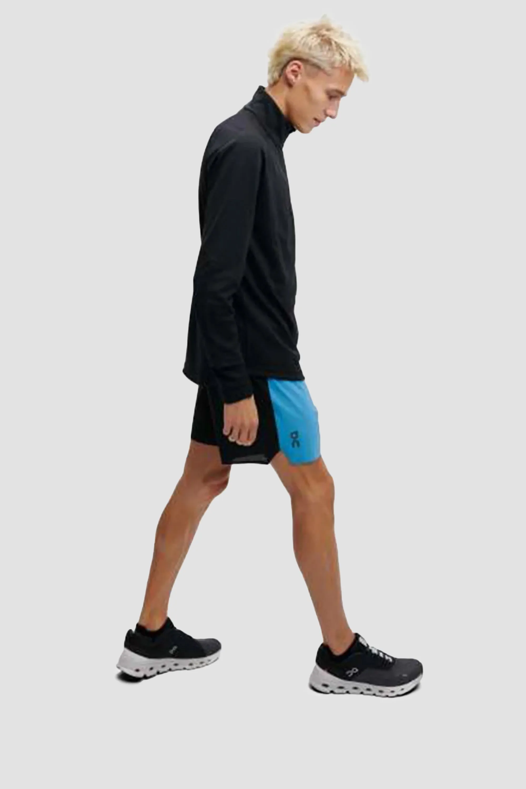 ON | Men's Lightweight Shorts in Niagara/Black